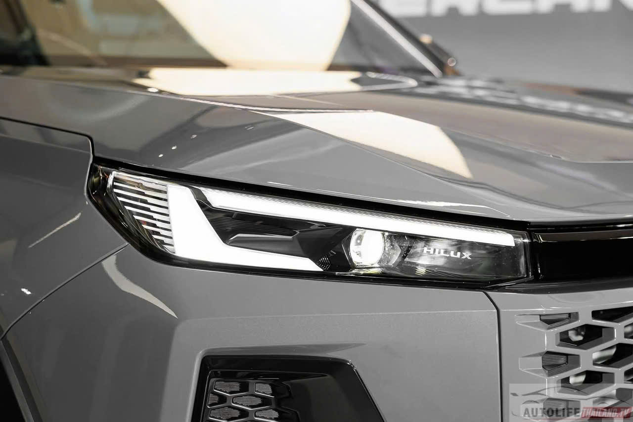 Cụm đèn trước